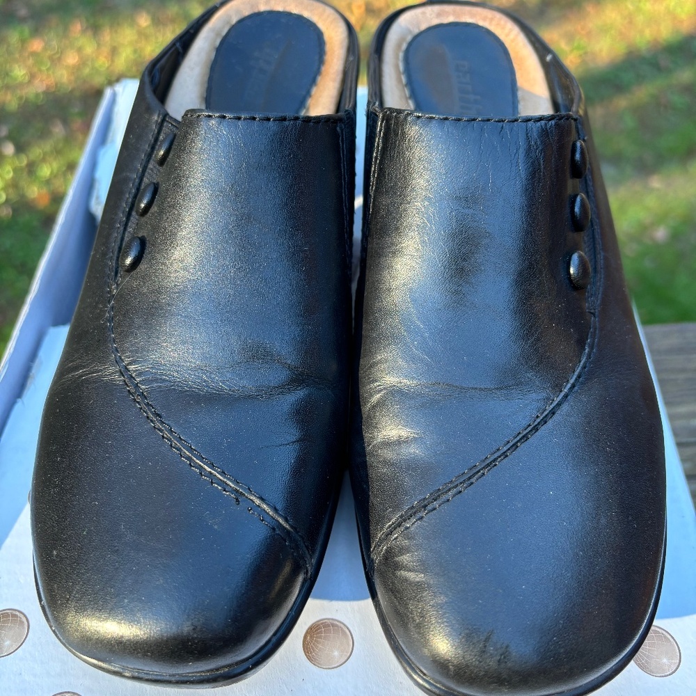 Women’s shoes. Block heel. Black. Size 7M.